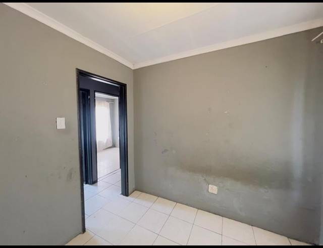 3 BEDROOM HOUSE FOR SALE IN PROTEA GLEN